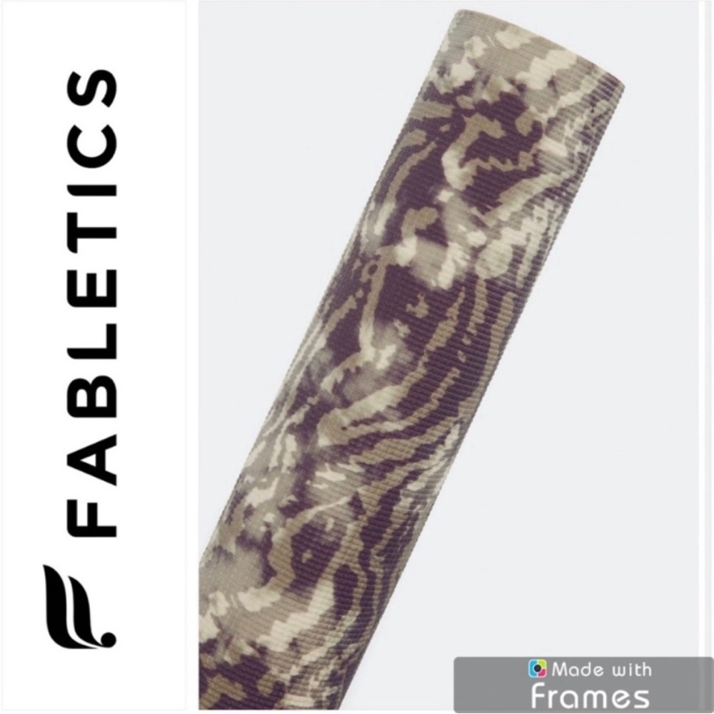 Fabletics The Essential Yoga Mat Smoky Runyon